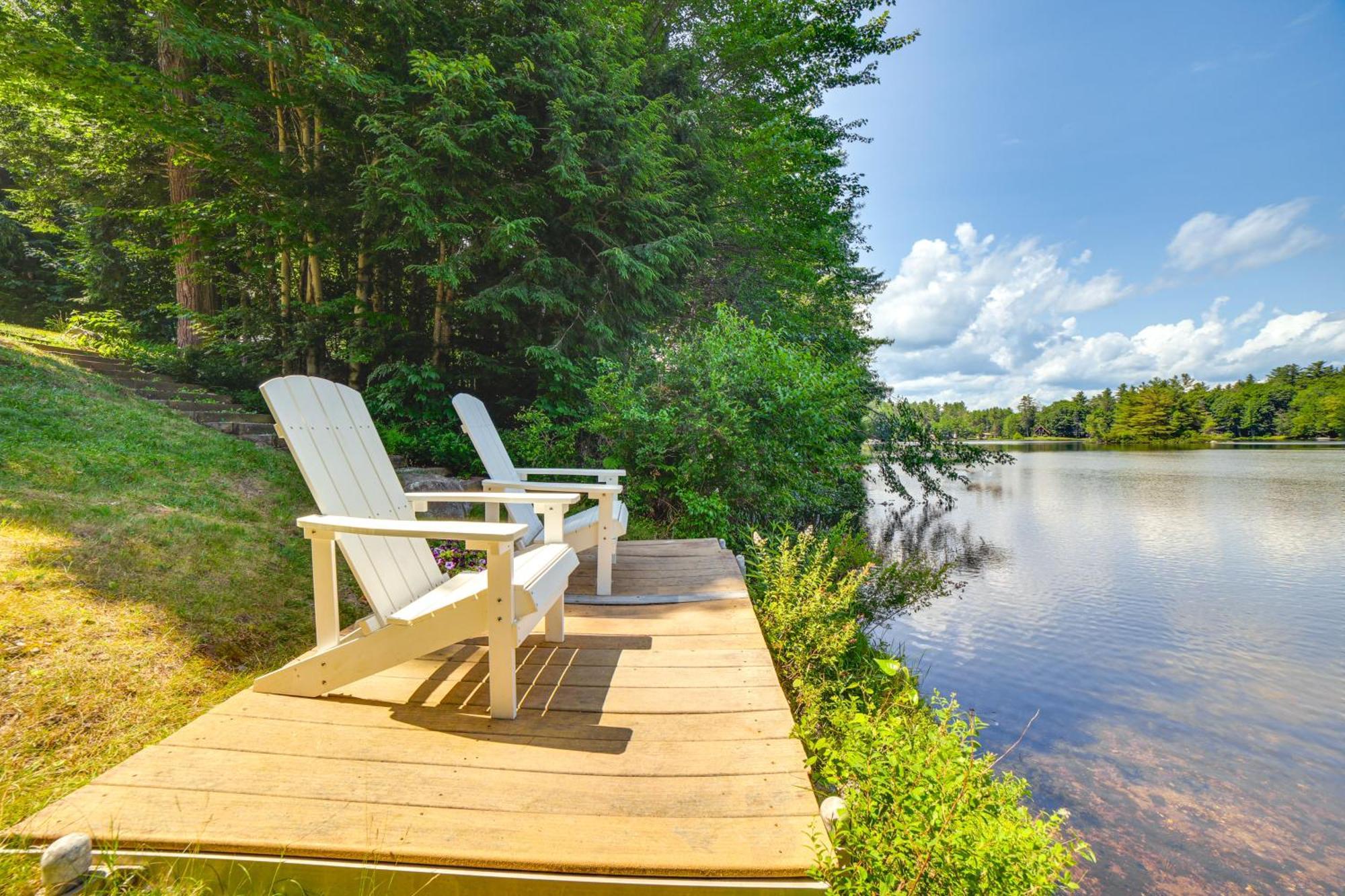 Breathtaking Newbury Cottage With Deck On Chalk Pond Bagian luar foto